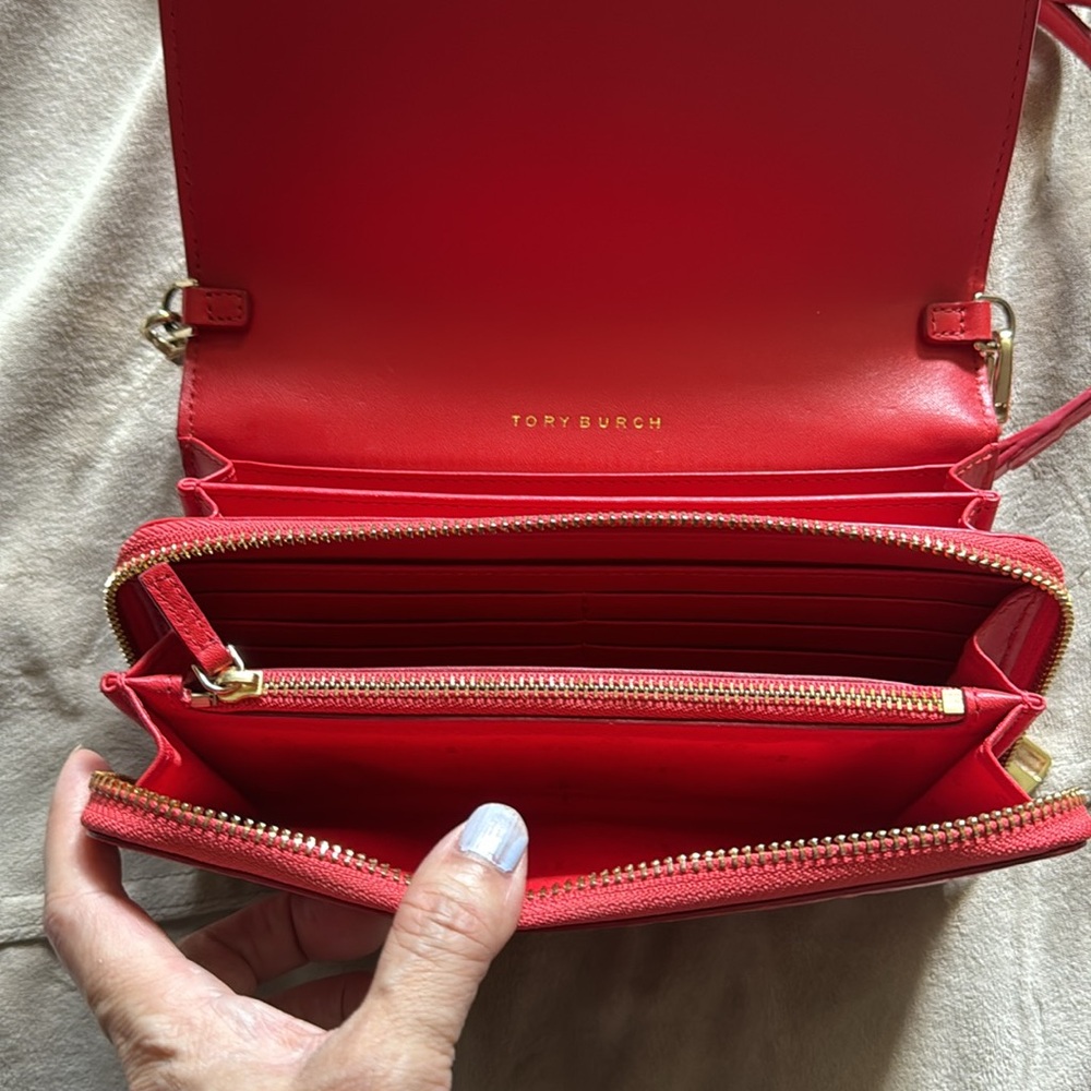 Tory Burch Red Crossbody bag - Picture 5 of 11